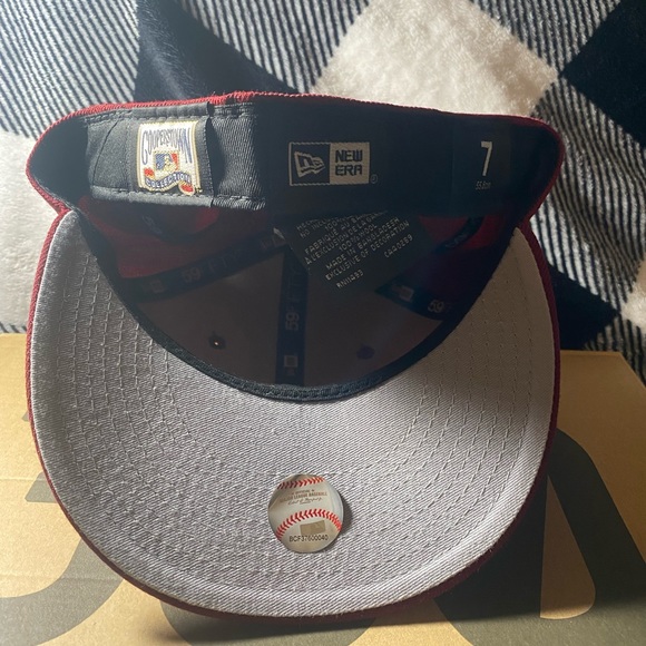 Philadelphia Phillies Cardinal Red New Era 59Fifty Fitted! - Picture 3 of 3